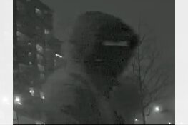 Gezocht: Vrouw beroofd bij pinautomaat, wie kent de dader?