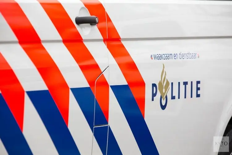 Wapens aangetroffen bij supportersgroep in Enschede