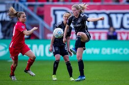 Vrouwen Ajax brengen spanning iets terug na winst op koploper FC Twente