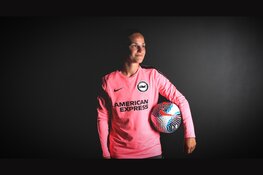 Olislagers tekent bij Brighton & Hove Albion FC