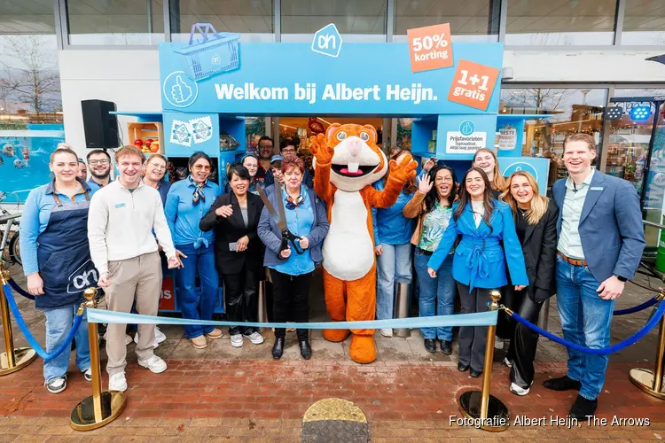 Gezellige drukte bij opening Albert Heijn Stadsveld