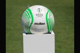 FC Twente naar competitiefase Conference League na winst op Qarabag
