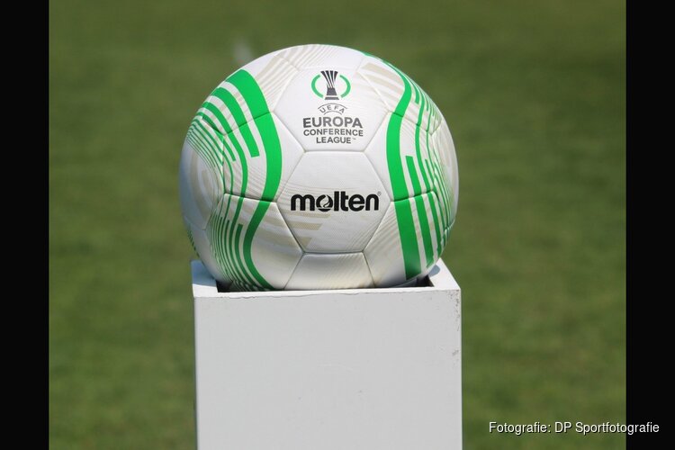 FC Twente naar competitiefase Conference League na winst op Qarabag