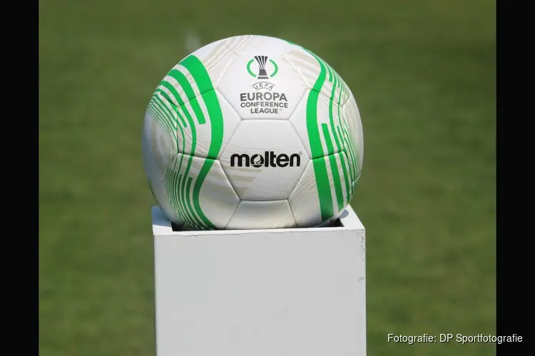 FC Twente naar competitiefase Conference League na winst op Qarabag